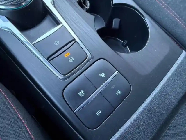 Ford Kuga 2.5 duratec 225ch phev st-line bva — photo 24