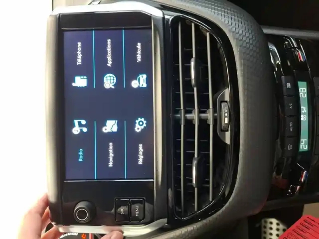Peugeot 2008 bluehdi 120ch s&amp;s eat6 — photo 31