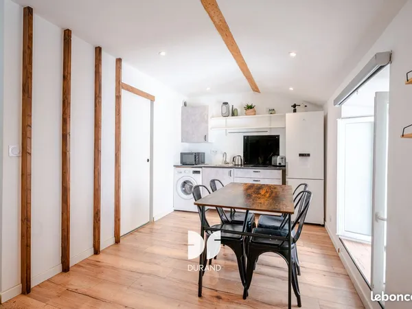 Studio 1 pièce 25 m²