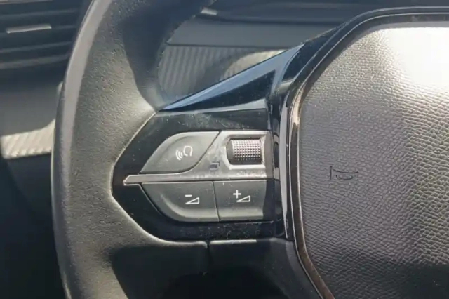 Peugeot 208 electrique 50 kwh 136ch — photo 19