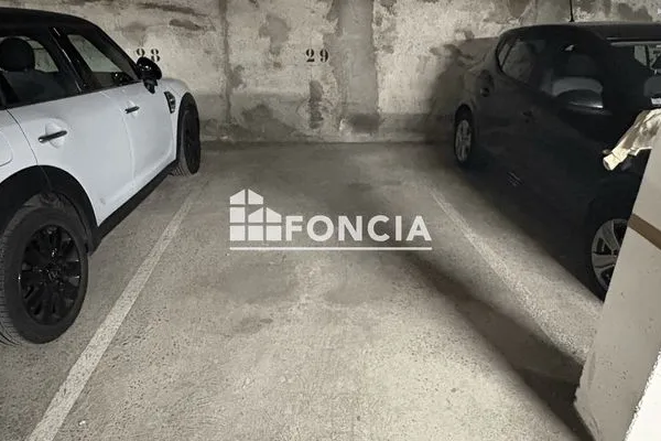 Parking 12 m²