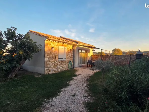 À louer Appartement meublé de 40 m² à Laudun (Gard)