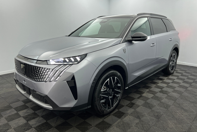 PEUGEOT 5008 Hybrid 145 e-DCS6