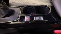 Peugeot 2008 1.2 PureTech 100ch S&S Allure — photo 34