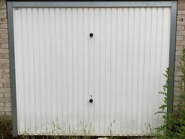 Garage À Louer
