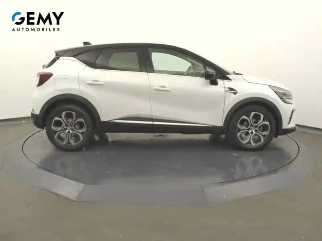 Renault Captur mild hybrid 140 — photo 34