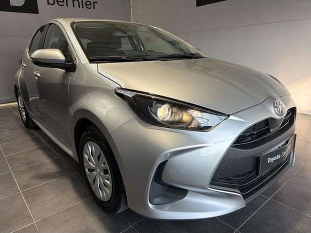 Toyota YARIS Toyota Yaris 120 VVT-i Dynamic Business 5p MC24