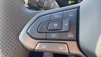 Volkswagen T-Roc 1.5 eTSI 150ch R-Line DSG7 — photo 18