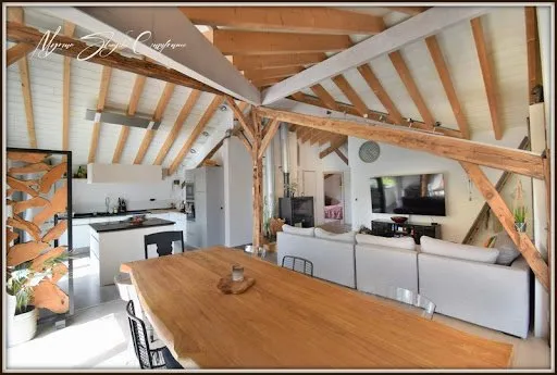 Maison 8 pièces 306 m²