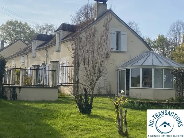 Agréable maison située dans un écrin de verdure à seulemen