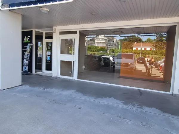 LOCAL COMMERCIAL 70 M2 à ST JEAN DE LUZ ESPACE ESKUALDUNA