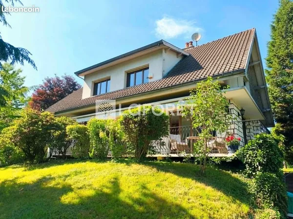 Maison 7 pièces 170 m²