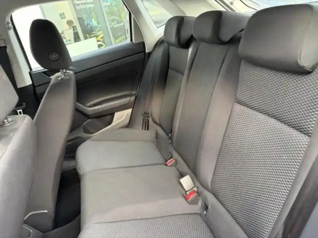 Volkswagen Polo 1.0 mpi 80ch — photo 7