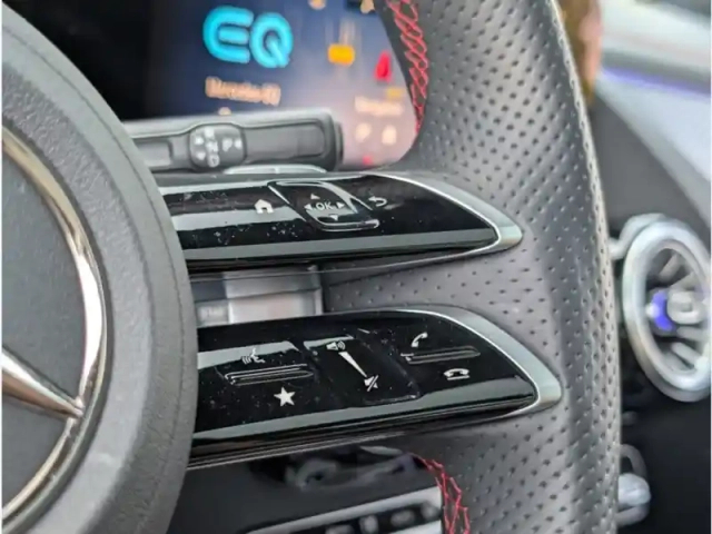 Mercedes Eqa 250+ — photo 34