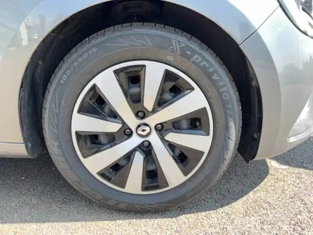 Renault Clio tce 90 — photo 11
