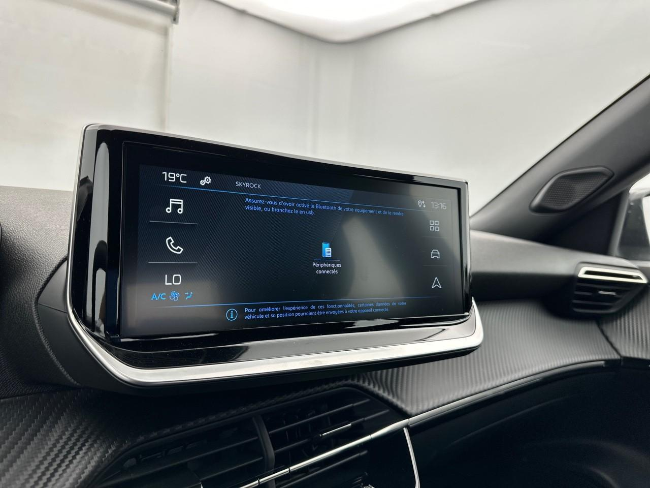 Peugeot 2008 100 s&s bvm6 style — photo 23