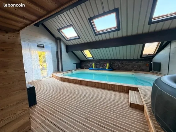 Magnifique maison rénovée de 309 m² avec piscine intérieure et spa