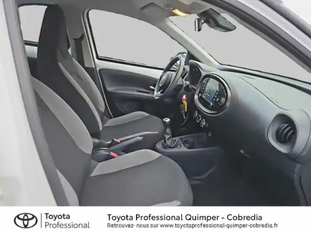 Toyota Aygo X 1.0 vvt-i 72ch dynamic my23 — photo 6