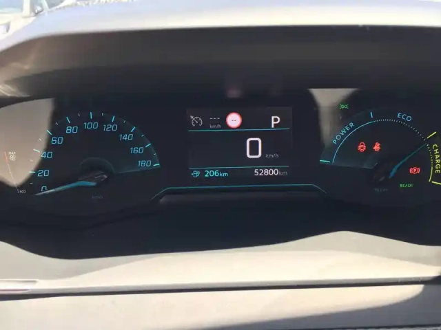 Peugeot 208 electrique 50 kwh 136ch — photo 15