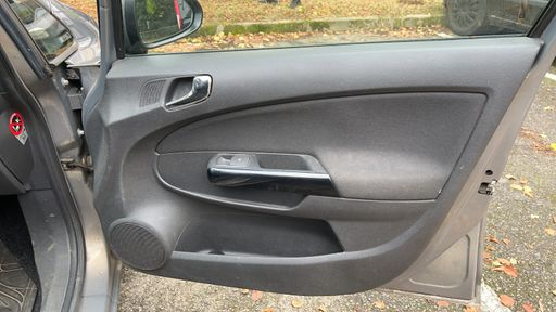Opel Corsa 1.3 CDTI 75 - Graphite – 2014 – 153859 km – Diesel – Boîte Manuelle — photo 27