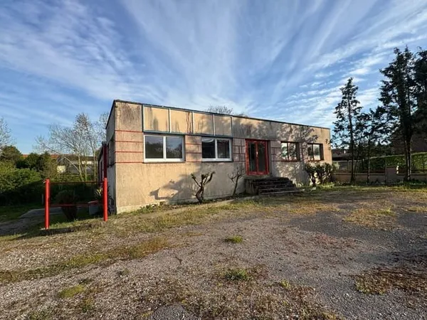 Local d'activité 320 m²
