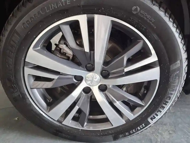 Peugeot 3008 hybrid 180 e-eat8 — photo 12