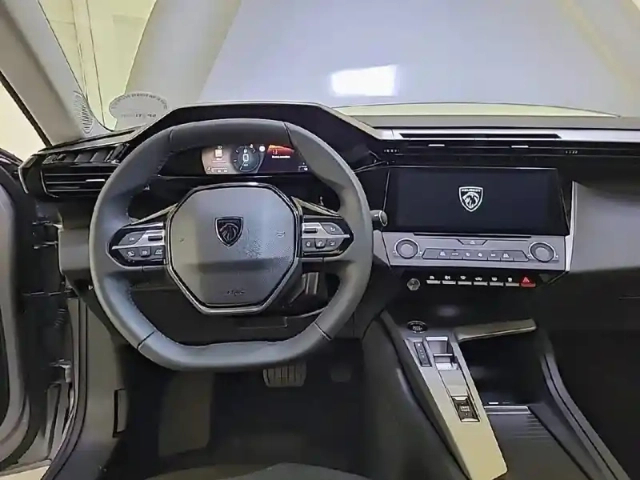 Peugeot 308 puretech 130ch s&amp;s eat8 — photo 8