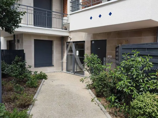 Studio 1 pièce 27 m²