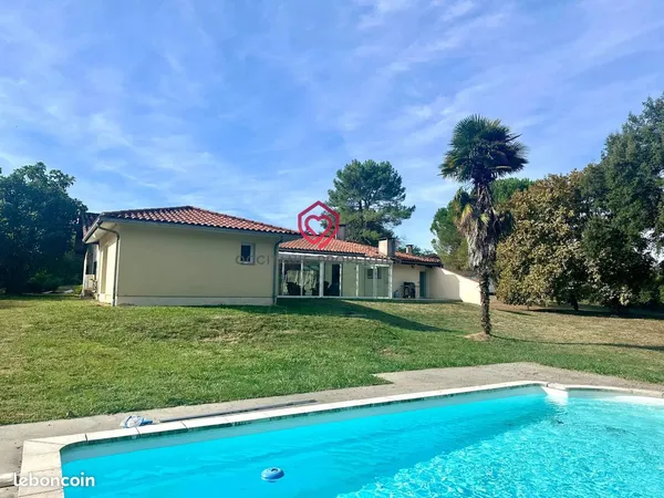 Propriété 7 pièces 184 m²
