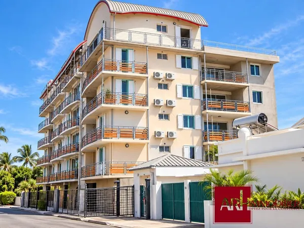 Le Port - A vendre - Appartement F2 libre