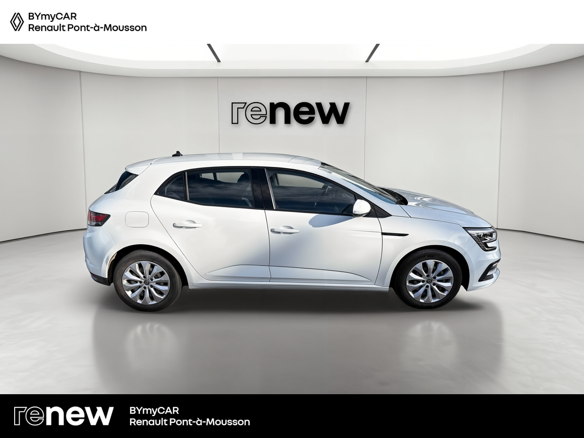 Renault Mégane IV Berline TCe 115 FAP — photo 6