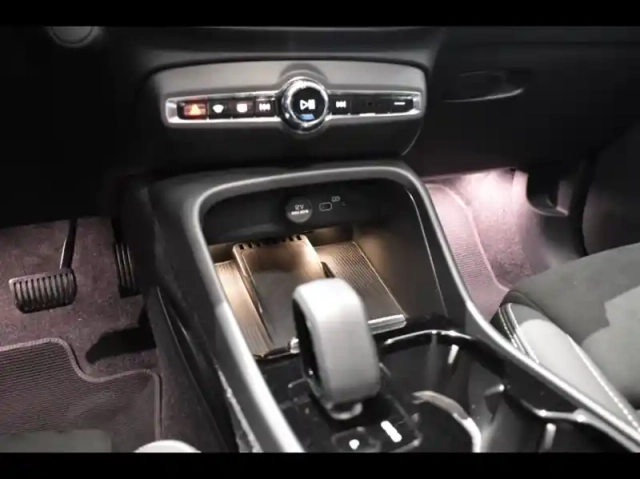 Volvo C40 recharge 231ch ultimate — photo 13