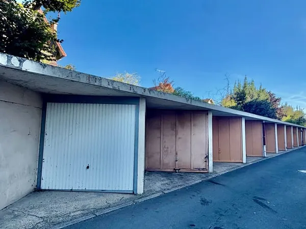 Parking 70 m²