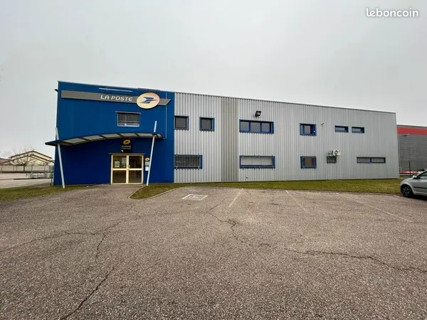 Local d'activité 1 439 m²