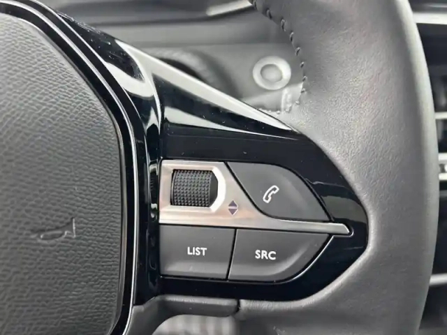 Peugeot 208 electrique 50 kwh 136ch — photo 79
