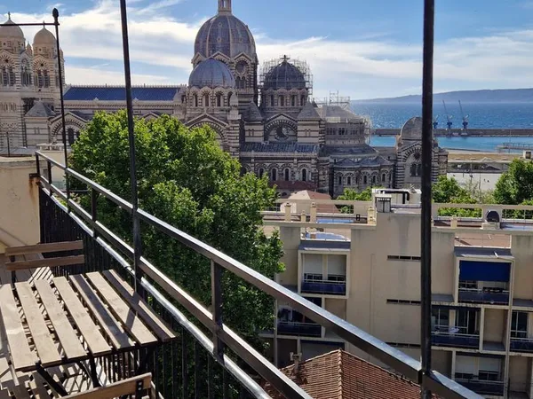T2 meublé avec terrasse et vue mer - Le Panier