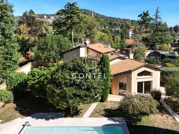 Vends maison - 230 m² - 5 pièces, 4 chambres - St Cyr Au Mont D Or 69450