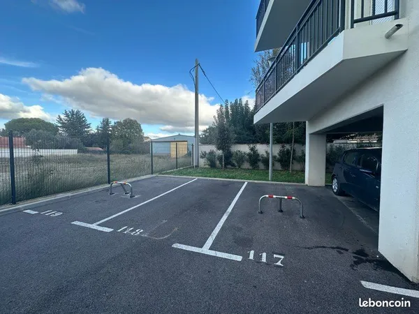 Parking à louer 86b Av de Stalingrad 13200 Arles
