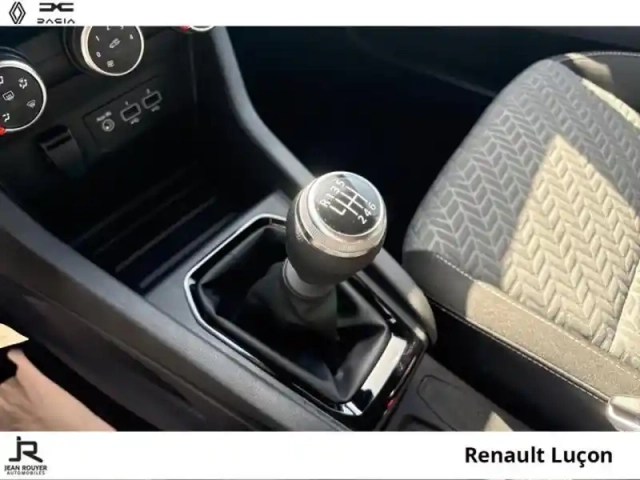 Renault Clio 1.0 tce 90ch evolution — photo 6