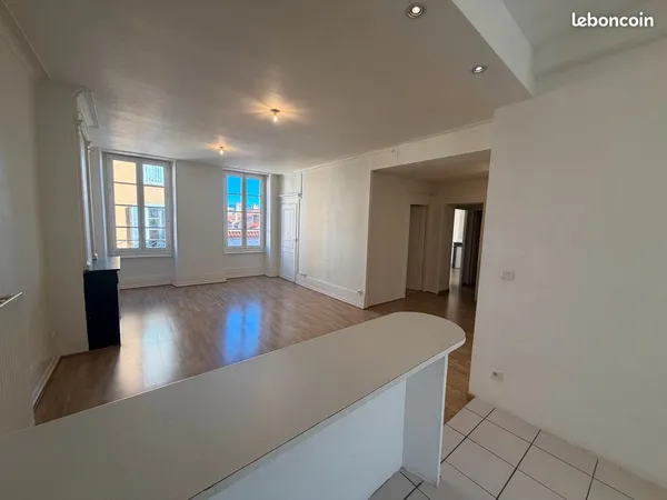 Appartement T3 lumineux de 74 m² - Issoire centre