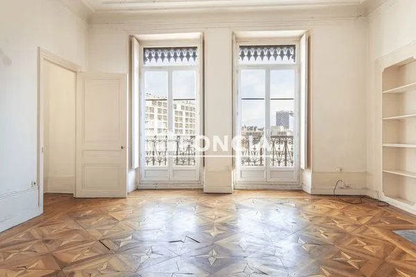 Appartement 5 pièces 130 m²