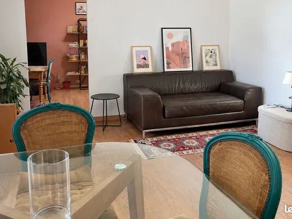 Grand appartement meublé de 92 m² au coeur de Chambéry
