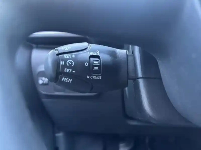Citroën C3 1.2 puretech 110ch s&amp;s shine 120-123g — photo 17