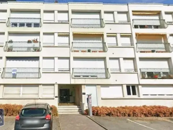 Garage et parking Location Laval 45€