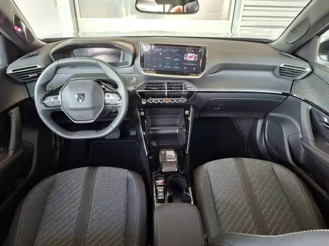 Peugeot 2008 electrique 54 kwh 156 ch — photo 14