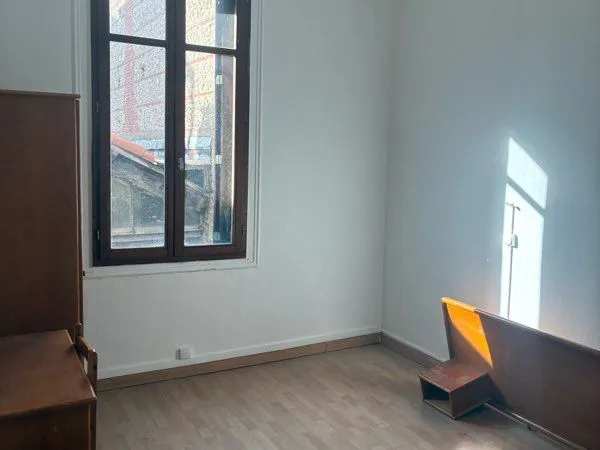 Immeuble 13 pièces 380 m²