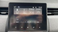 Renault Clio 1.5 Blue dCi 100ch Evolution - 24 — photo 18