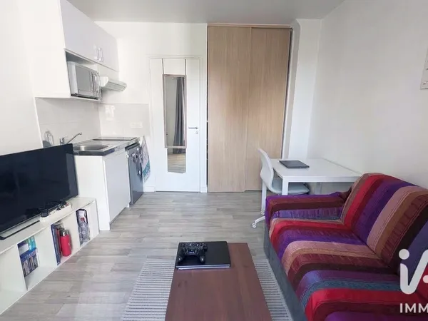 Studio 1 pièce 14 m²