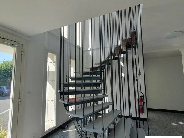 Bureau 190 m²