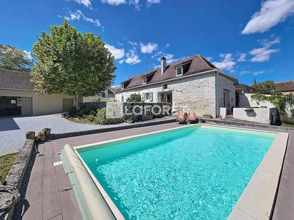 Maison 6 pièces 161 m²